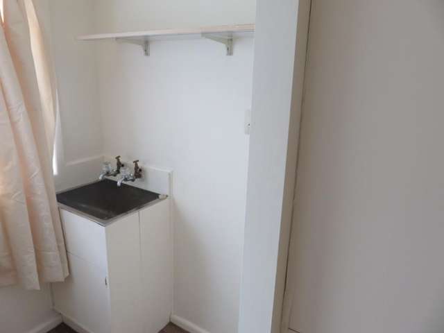 2/6 Crichton Place Taradale_4