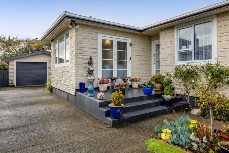 50 Reid Avenue_2