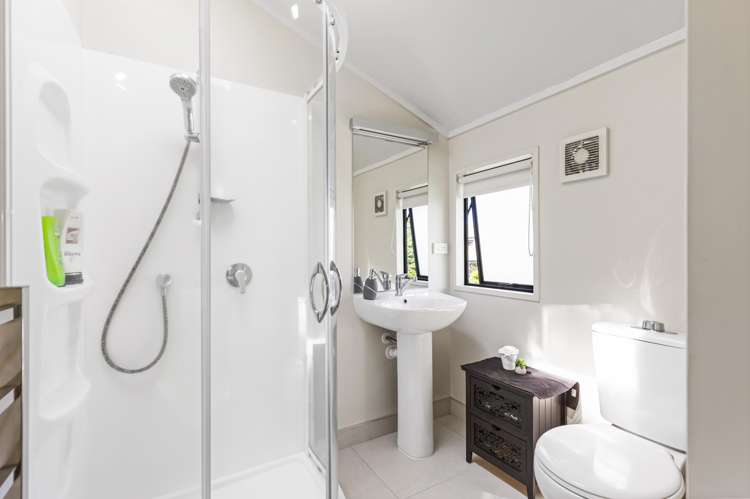 5 Landell Place Harrowfield_21