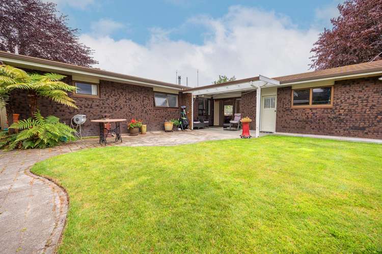 1 Neagle Place Greenmeadows_14