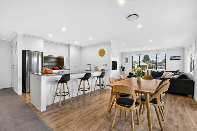 16 Austin Reid Avenue Carterton_1