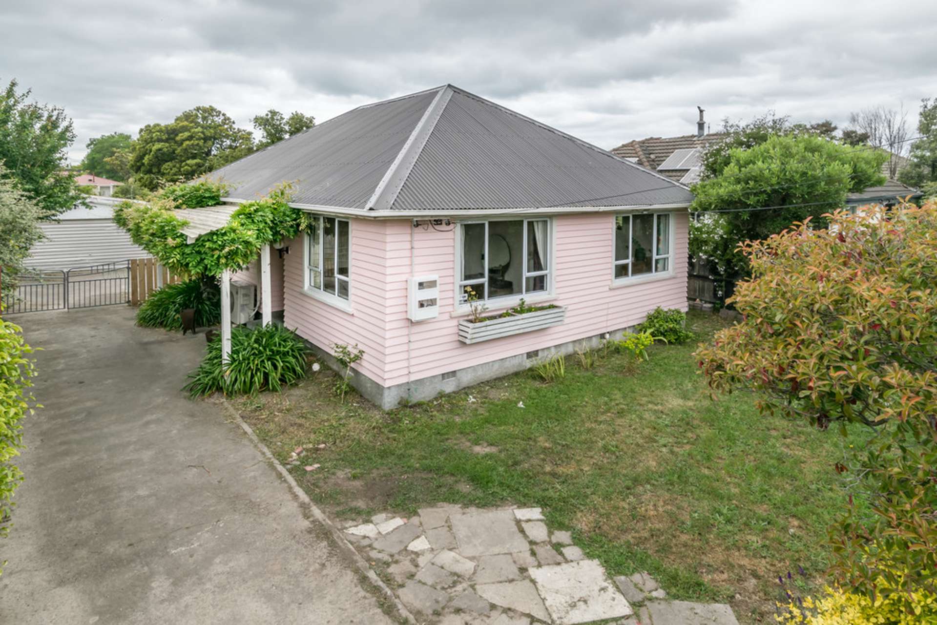 213 Breezes Road Aranui_0