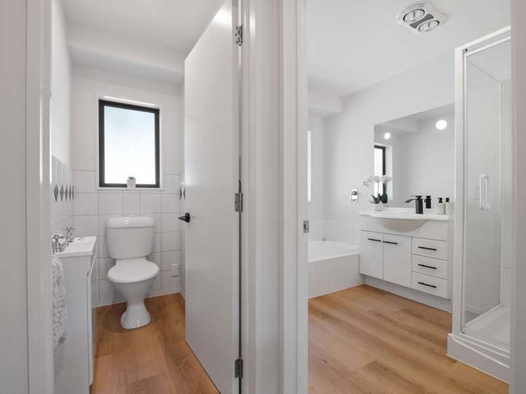 40 Travis Country Drive Burwood_12