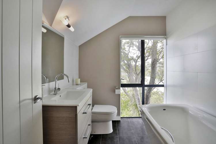 33 Arapito Road Titirangi_14