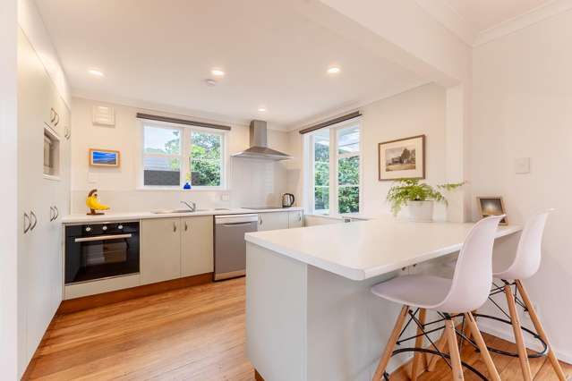 16 Allen Road Raumati Beach_3