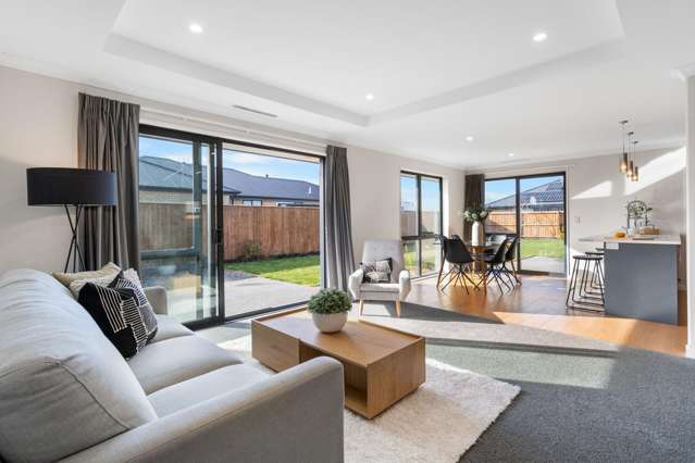 Motivated vendors, high spec home - Act fast