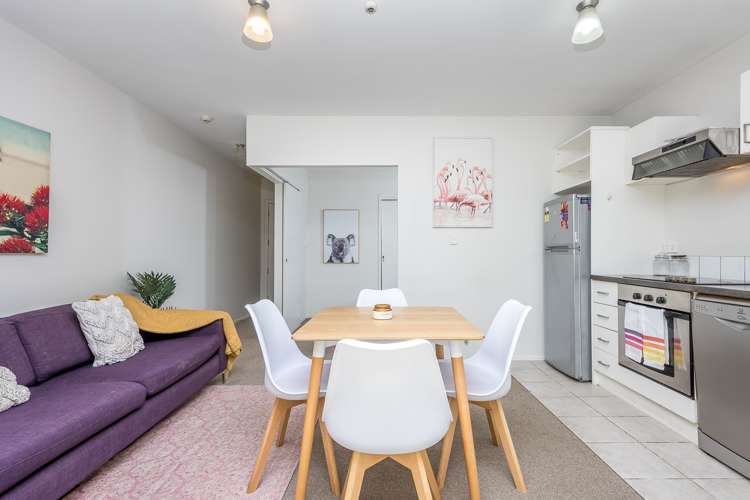 213/10 Flower Street Eden Terrace_6