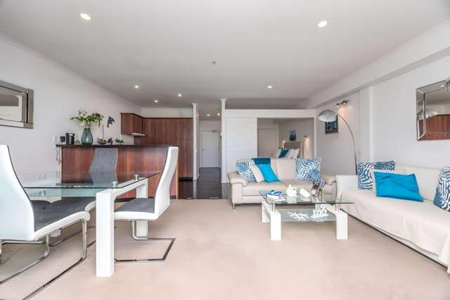 24/137 Quay St - 4 Weeks Free Rent! 10015_1