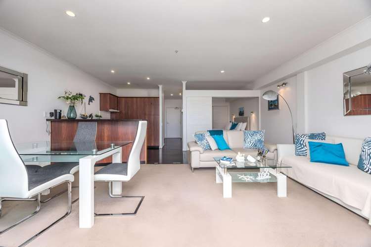 24/137 Quay St - 4 Weeks Free Rent! 10015_1