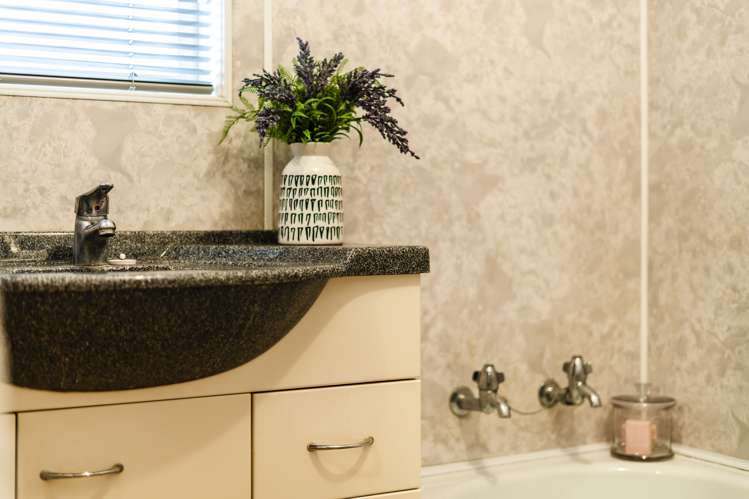 50 Rogan Street Mount Roskill_25