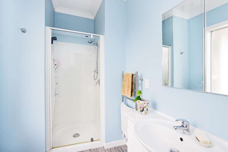 787 Queens Drive Waikiwi_16