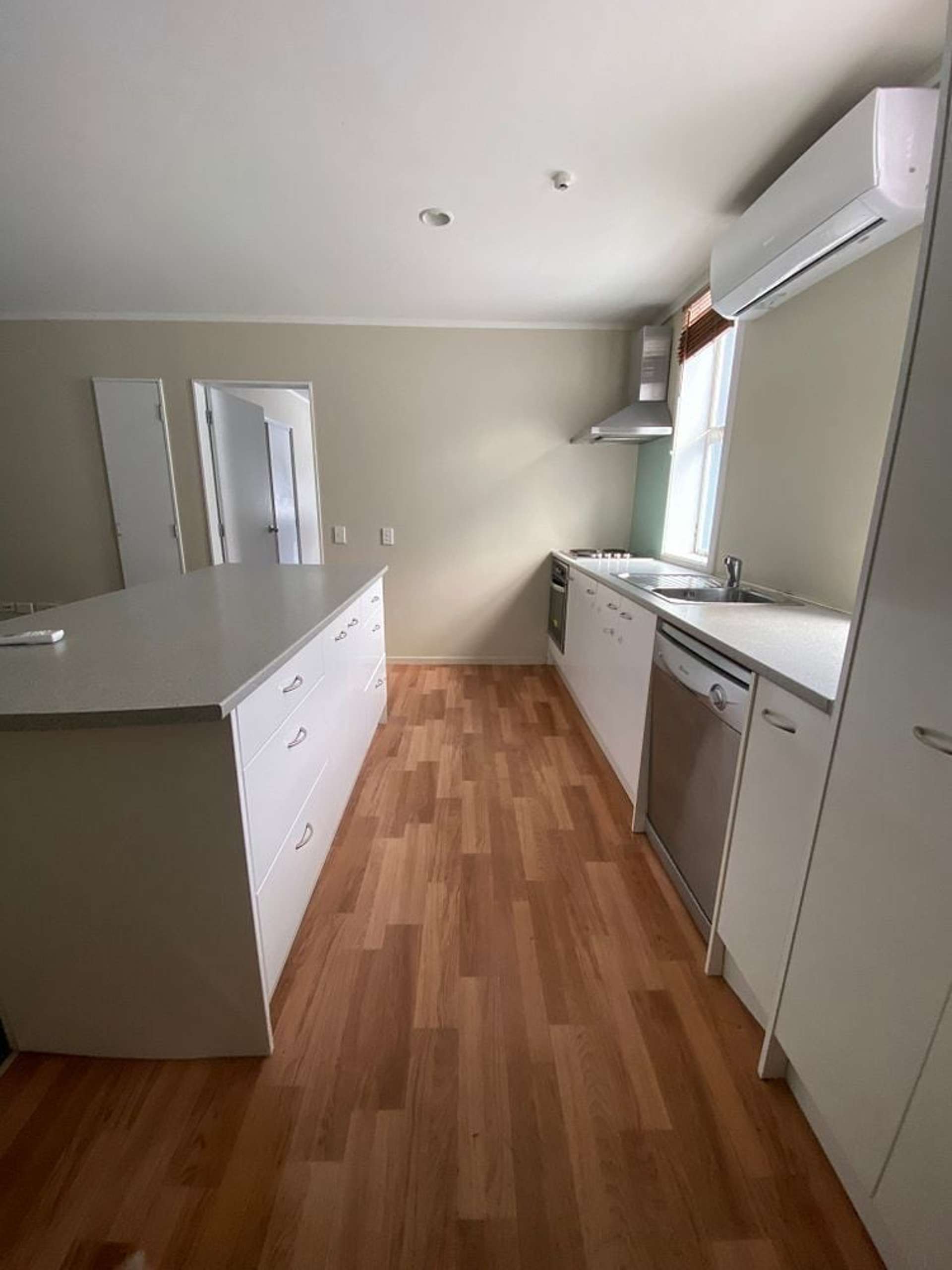 2/193 Main Road Tawa_0