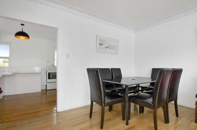 2/55 Glenmore Road Sunnyhills_3