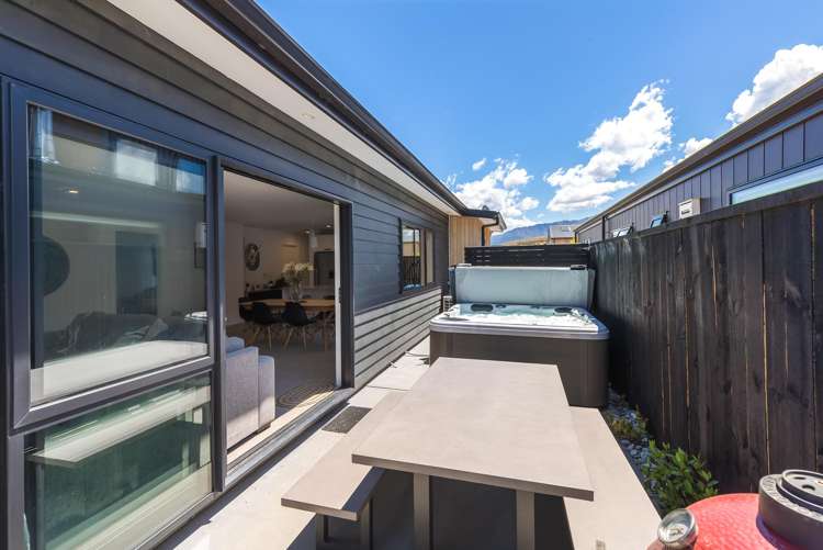 17 Bale Road Jacks Point_22