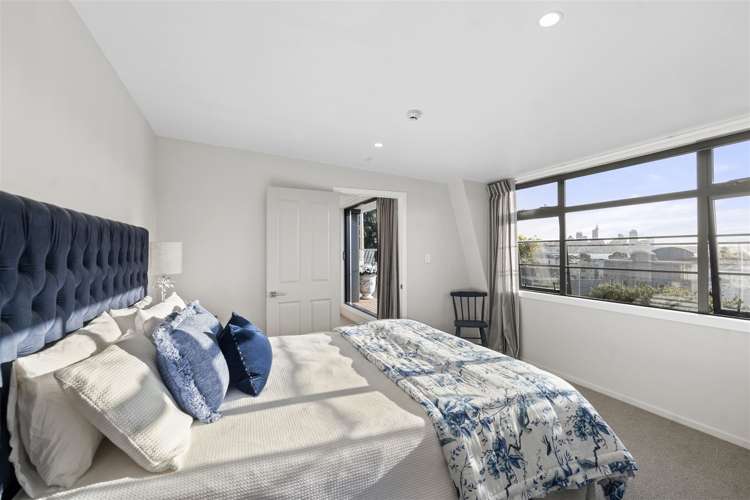 10 Victoria Road Devonport_16