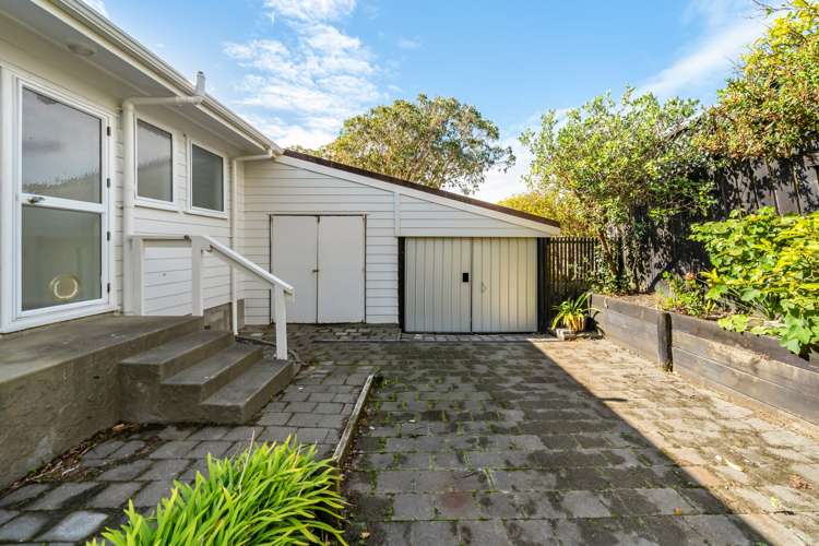 8 James Cook Drive Whitby_24