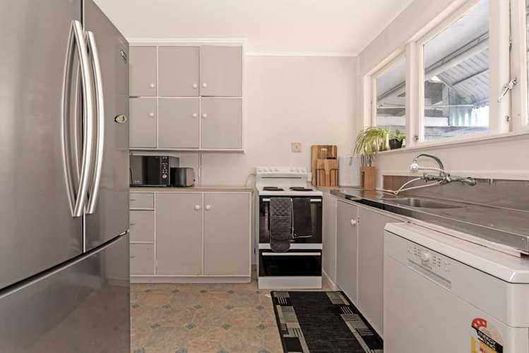 10 Daphne Street Outer Kaiti_1