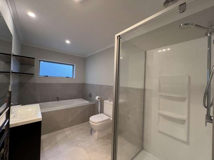 5 George McWhirter Avenue West Harbour_11