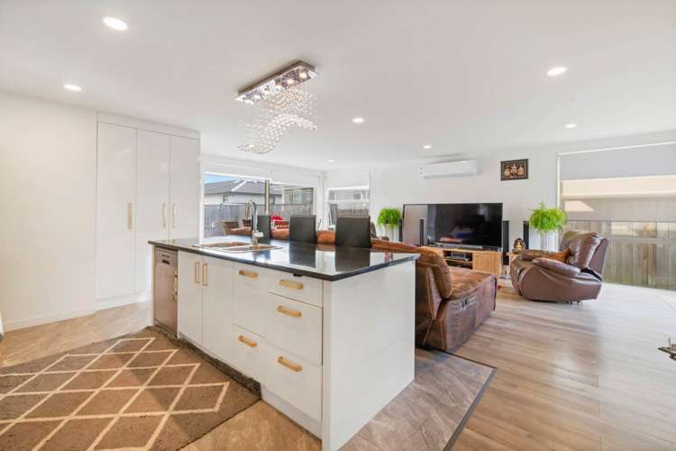 16 Biplane Street Takanini_9