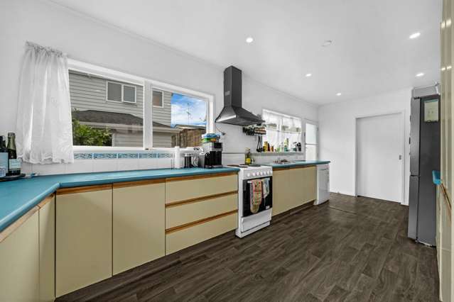 8 Malvina Place Bucklands Beach_3