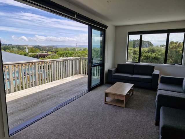 3 bed Home/AirBnB near the beach, Make an Offer!