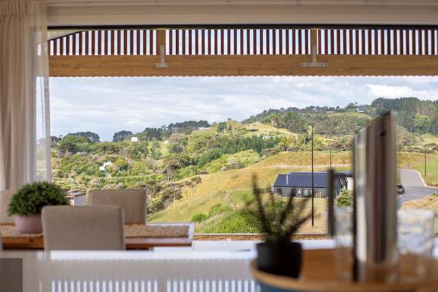 Ready to move into- Raglan with privacy and views!