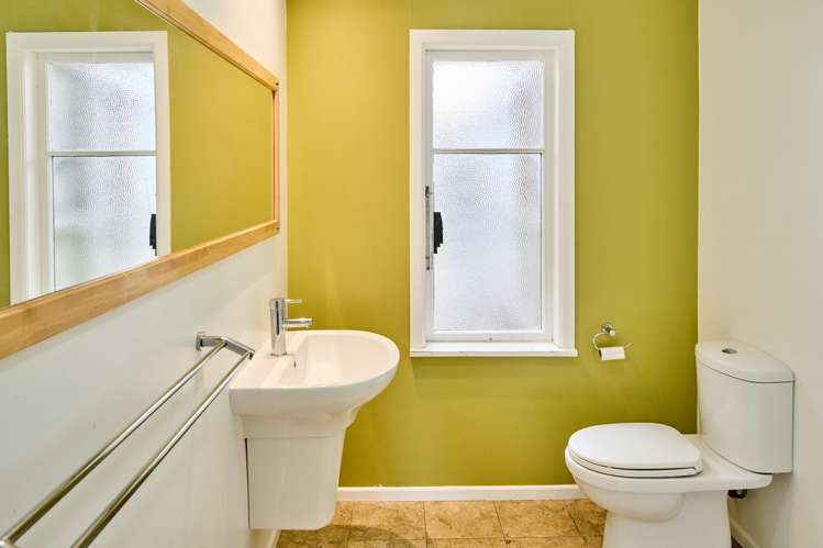 13 Pukerua Beach Road Pukerua Bay_11