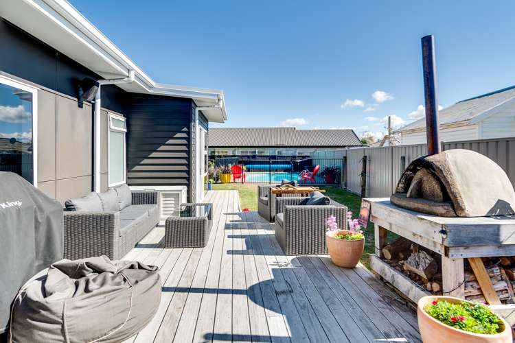 76 York Avenue Tamatea_16