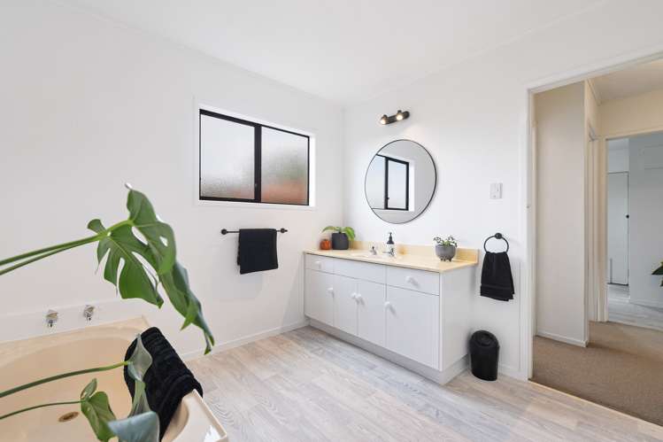 29 Glendale Drive Dinsdale_9