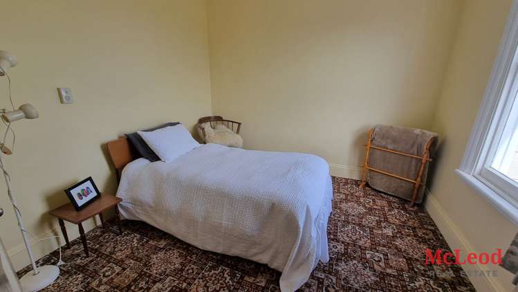 79 Chertsey Line Road Chertsey_12