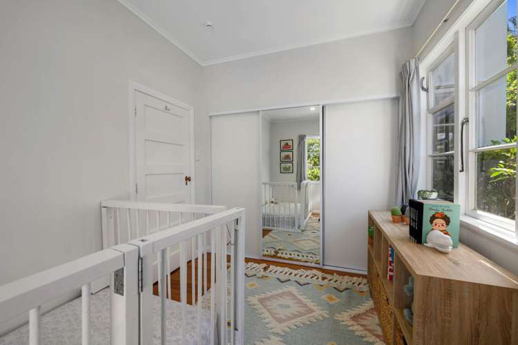 60 Old Lake Road Narrow Neck_17