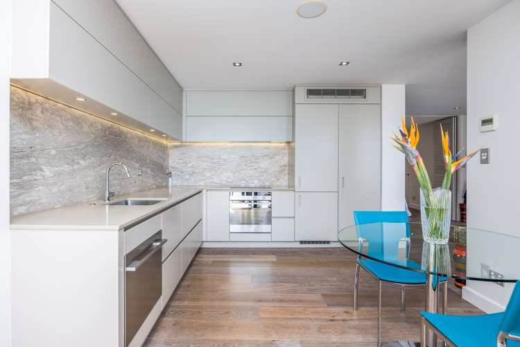 1/45 Tamaki Drive Mission Bay_16