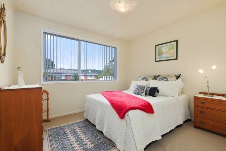 7 Easter Parade Glen Eden_9