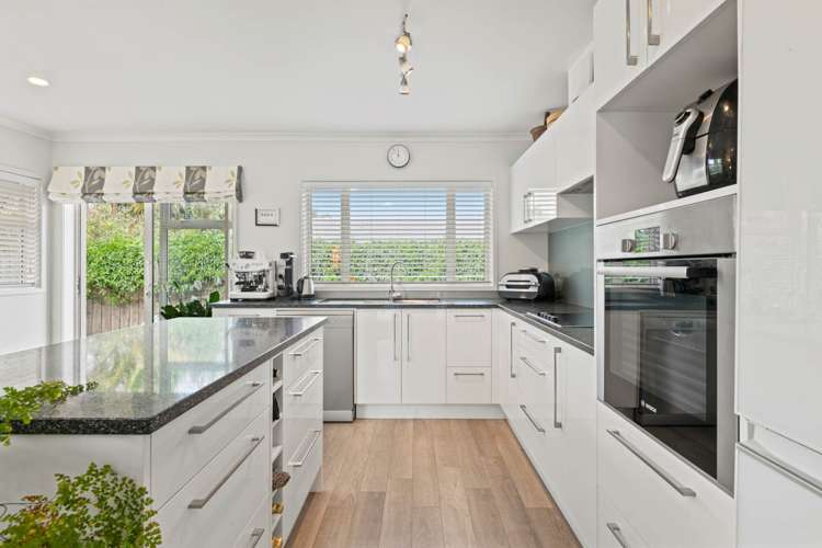 7 Annalise Place Orewa_14