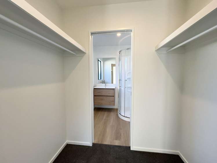 18 Rita Angus Road 10145_12