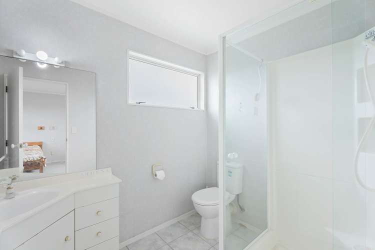 1/19 Ambleside Drive Northpark_31