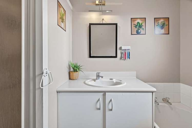 68c Harrisfield Drive Hairini_11