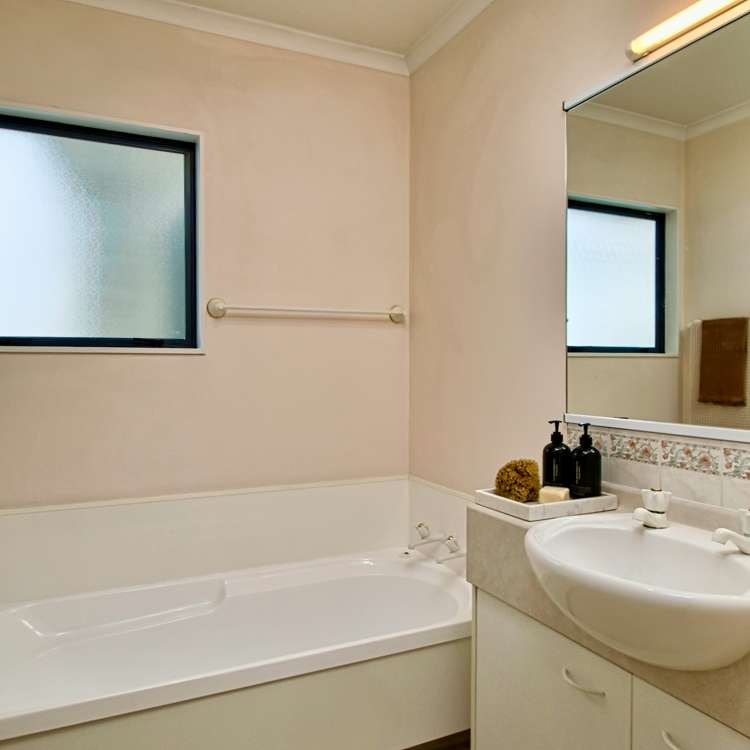 304 Southampton Street West Hastings_9