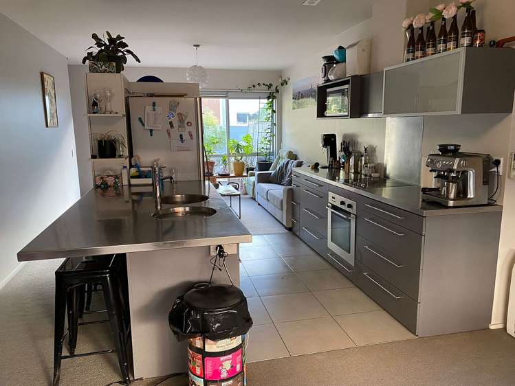 22/2 Onslow Road Khandallah_0