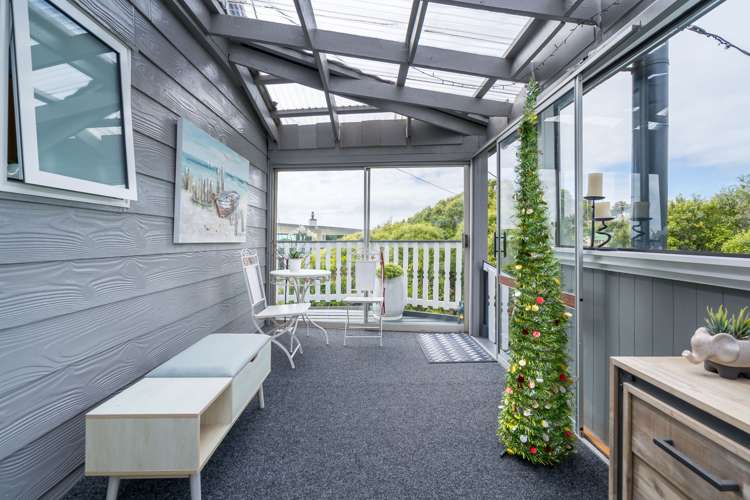 10 Rimu Street Kaka Point_14
