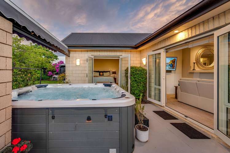 208 Cavendish Road Casebrook_14