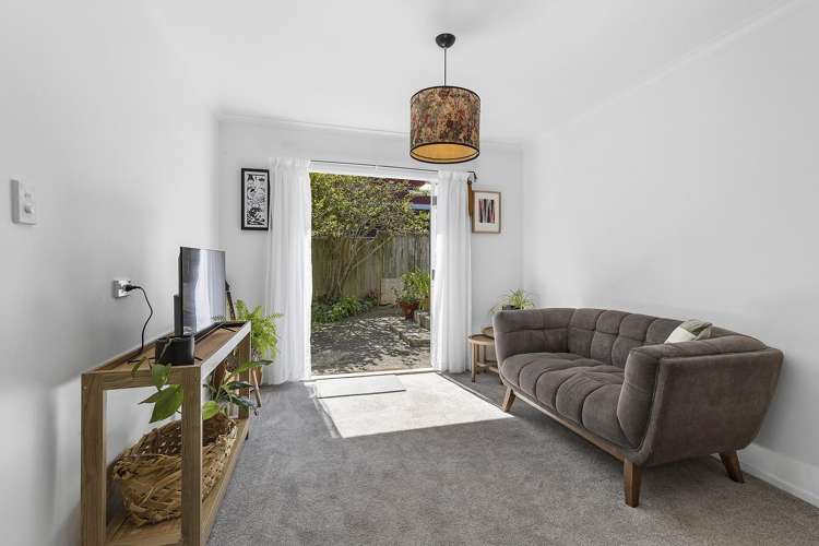 49 Cluny Road Plimmerton_21