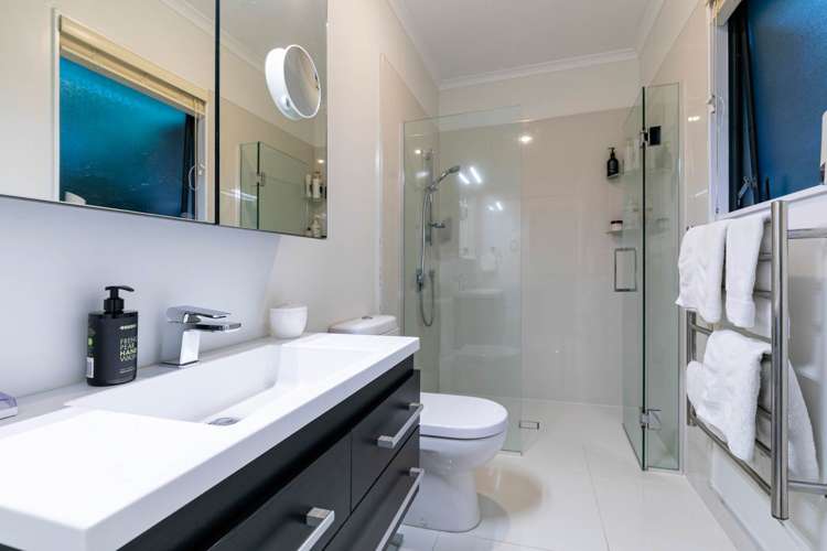 21a Wainoni Heights Greenhithe_19