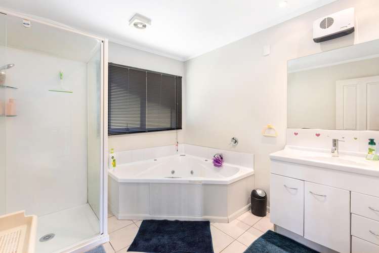 10 Halewood Grove Churton Park_17