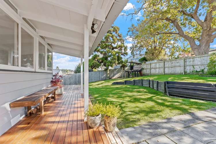 18 Penton Road Stanmore Bay_19