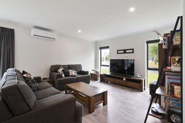 61 Wilson Street Bulls_3