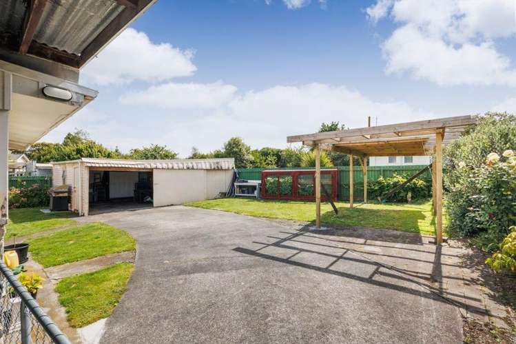 390 Wellington Road 1214_14