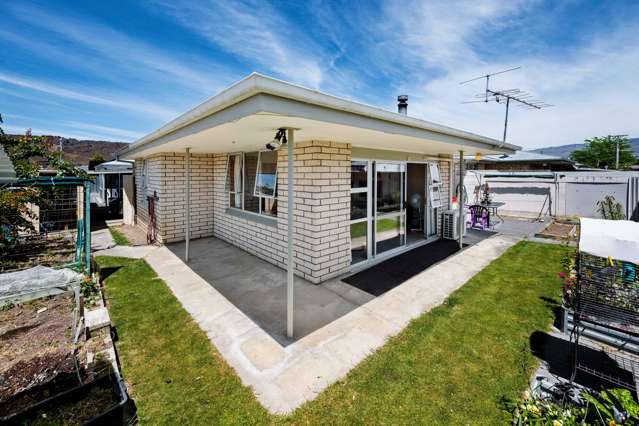 2-Bedroom brick beauty