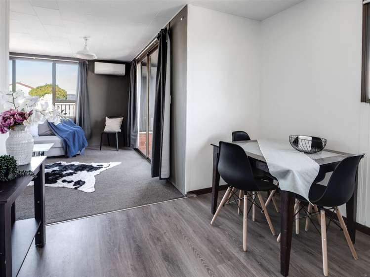 8A Queenspark Drive_4