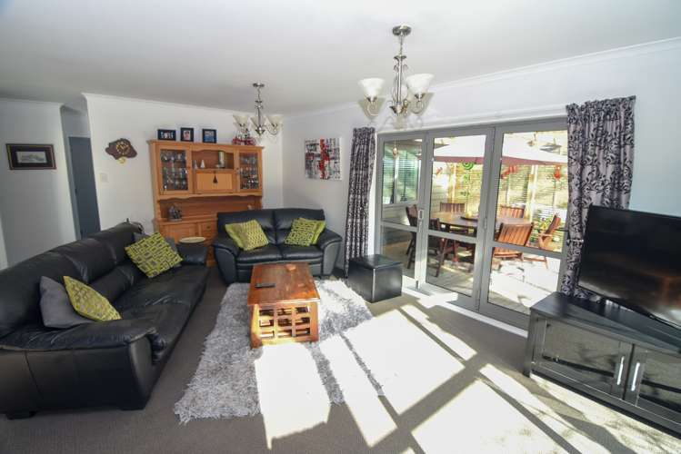 13 Tararua Crescent Carterton_9